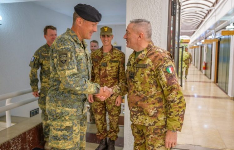 Barduani takon ushtarakun e lartë të Forcave të Armatusura Austriake