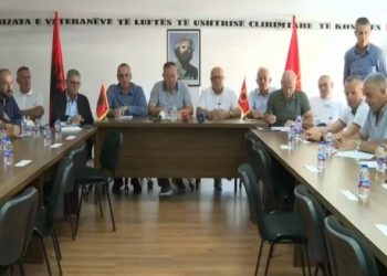 OVL-UÇK kërkon shkarkimin e kryeparlamentarit Basha, paralajmëron protesta