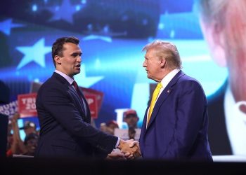 Aktivisti konservator Charlie Kirk vr*itet në Utah, Trump konfirmon lajmin
