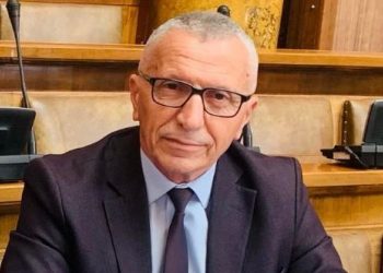 Kamberi: Serbia po minon dialogun me Kosovën duke ndjekur mitin e Kosovës