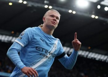 Barcelona synon transferimin e Haaland