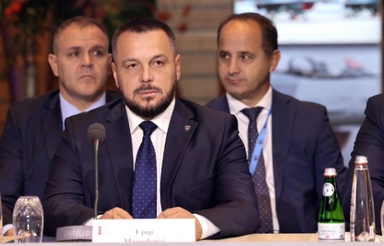 Maqedonci përfaqëson Kosovën në Ministerialin e Mbrojtjes në Bratisllavë
