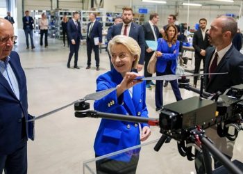 Ministrat e Mbrojtjes së Evropës avancojnë projektin e ‘murit të dronëve’