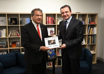 Kurti takoi kongresistin amerikan, flasin për zhvillimet e fundit në Kosovë