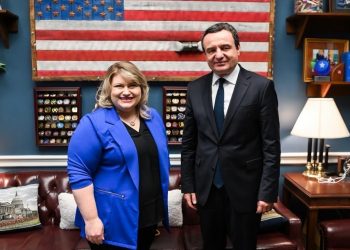 Kurti takon kongresisten Cammack, flasin për mbrojtjen