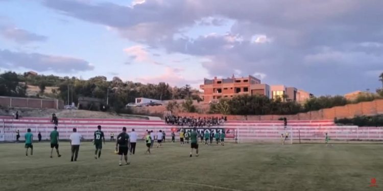 Gjuha e urrejtes ndaj shqiptarëve, ende nuk janë kapur tifozët që kërkuan “vdekjen e shqiptarëve”