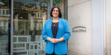 Gruaja myslimane me origjinë pakistaneze emërohet sekretare e re britanike për migracionin