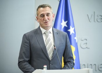 Rashiq: Presidentja nuk do ta mandatojë LVV-në pa vendim të Kushtetueses, pres masë të përkohshme