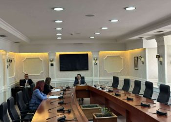 Nis mbledhja e Kryesisë së Kuvendit, marrin pjesë vetëm Basha, Haxhiu dhe Rexhepi