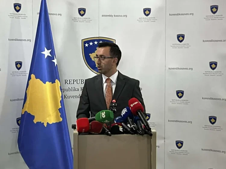 Basha kërkon largimin e emrit të tij nga artikulli ku flitet për UÇK-në