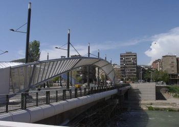 Shpërthim në afërsi të një lokali në Mitrovicë, raportohet për dëme materiale
