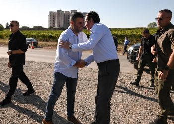 Kurti e Peci në ‘Hardh Fest’ vizituan prodhuesit vendor të verërave