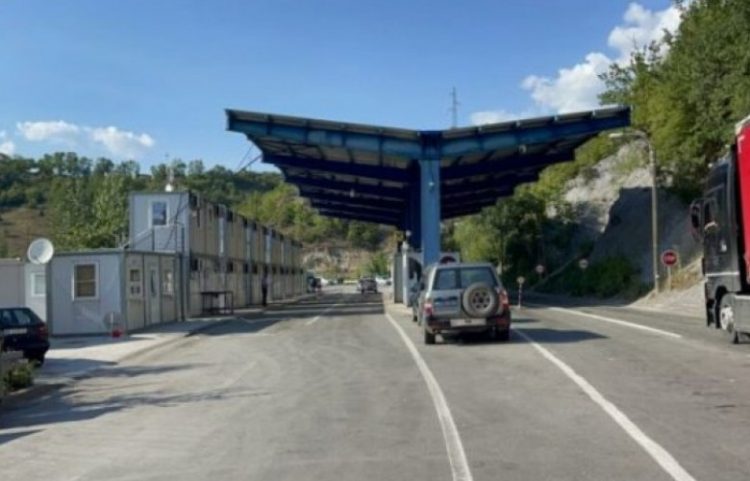 Arrestohet në Jarinje shtetasi i Serbisë, prezantoi dokumente false