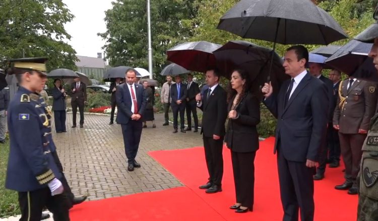 Homazhet në nderim të viktimave të 11 shtatorit, Osmani: Kosova me krenari qëndron krah ShBA-së