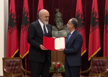 Rama merr dekretin për mandatimin e qeverisë së re