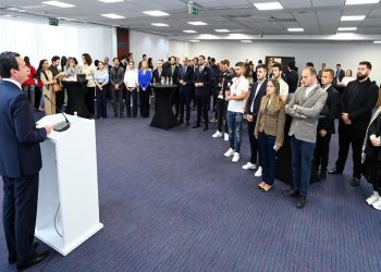 Kurti mirëpret të rinjtë rajonalë për dialog dhe bashkëpunim për të ardhmen