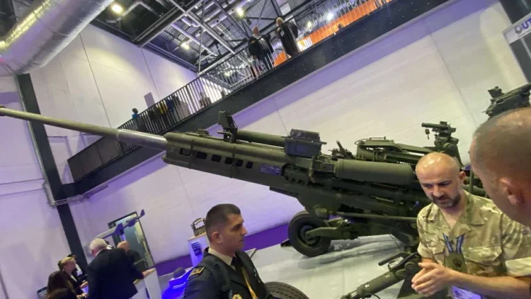 Kosova përfaqësohet në panairin më të madh të mbrojtjes dhe sigurisë në botë – DSEI UK 2025
