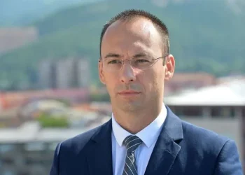 Mbahet shqyrtimi fillestar ndaj nënkryetarit të Listës Serbe, Slavko Simiq