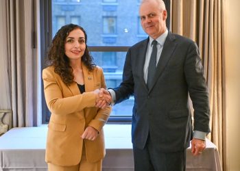 Osmani takon ndihmëssekretarin e NATO-s: Ritheksova përkushtimin e Kosovës për anëtarësim