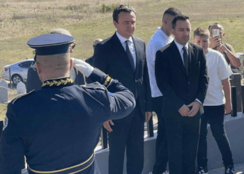 Kurti te varri i Afrim Bunjakut: Ndërkombëtarët mos ta konsiderojnë Serbinë shtet normal