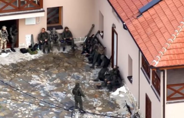 BE kërkon nga Serbia arrestimin e sulmuesve në Banjskë, kërcënuan sigurinë