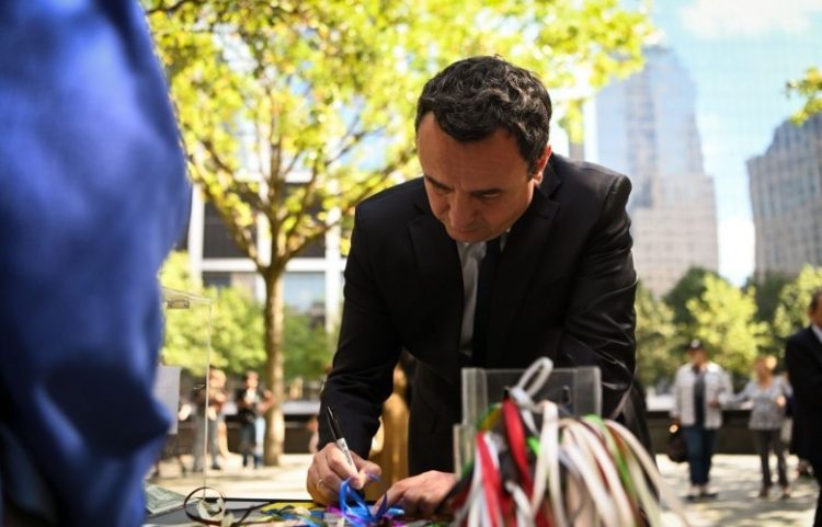 Kurti në Nju Jork nderon viktimat e 11 Shtatorit