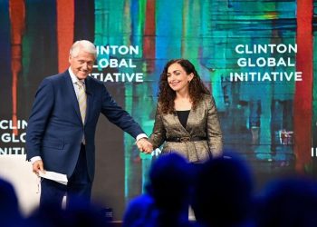 Osmani ndan rrëfimin e Kosovës me presidentin Clinton në New York