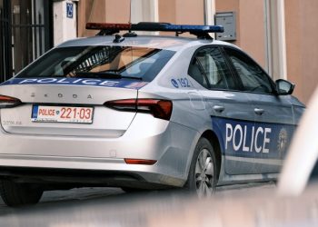 Bastiset shtëpia e një personi në Mitrovicë, kapen armë e fishekë