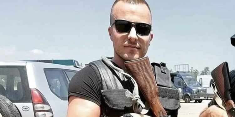 Protestë në Prishtinë për lirimin e ish-policit Arbnor Spahiu që mbahet në paraburgim në Serbi