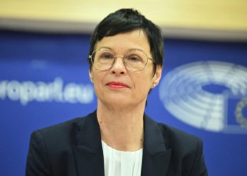 Kos: Po presim formimin e Qeverisë së re që të angazhohemi më shumë me Kosovën për dialogun