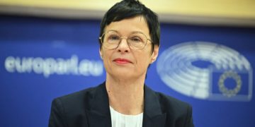 Kos: Po presim formimin e Qeverisë së re që të angazhohemi më shumë me Kosovën për dialogun