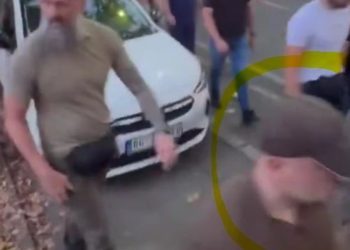 Avokati serb: Vuçiq sërish e angazhoi Radoiçiqin dhe anëtarët e organizatës së tij paramilitare në tubim