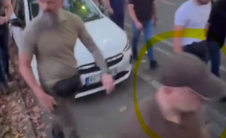 Avokati serb: Vuçiq sërish e angazhoi Radoiçiqin dhe anëtarët e organizatës së tij paramilitare në tubim