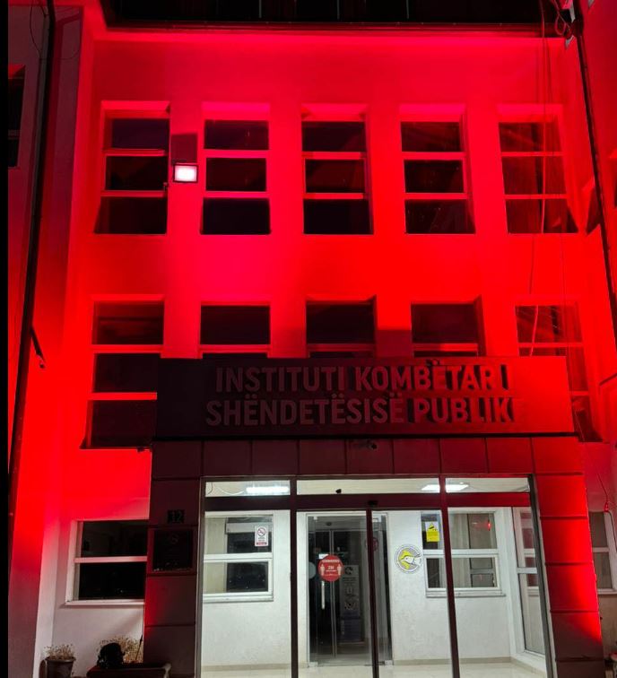 IKSHPK ndriçohet me të kuqe për Ditën Botërore të Zemrës