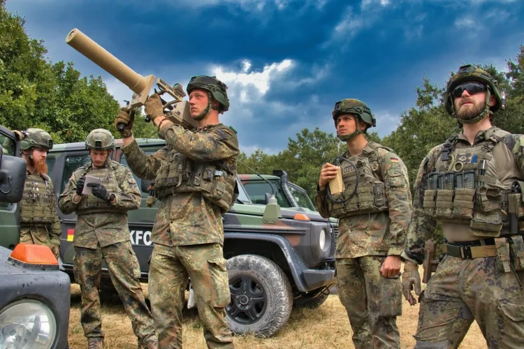 KFOR-i gjerman trajnohet për identifikimin dhe ndjekjen e dronëve