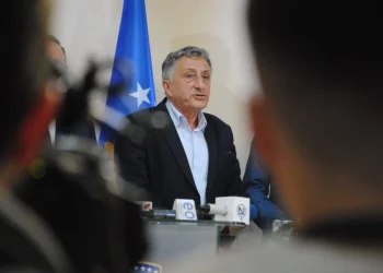 Jasharaj thotë se gjendja në shkollat publike nuk është e mjerë, por as shumë e mirë