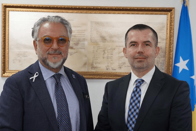 Shefi i EULEX-it viziton IPK-në