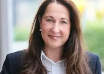 Kryetarja e bashkisë në Gjermani qëll*ohet 13 herë me th*ikë para shtëpisë, në gjendje të rëndë shëndetësore