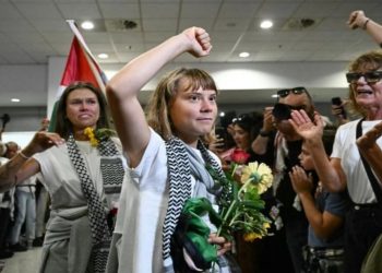 Thunberg mbërrin në Athinë: Po ndodh një gje*nocid para syve tanë