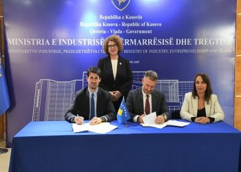 Nënshkruhet memorandumi i bashkëpunimit për promovimin e turizmit malor