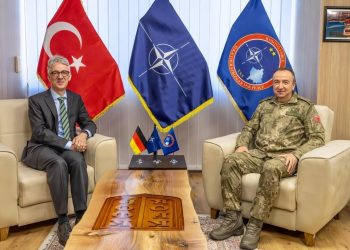 Ambasadori gjerman viziton KFOR-in, theksohet roli kyç i misionit në siguri