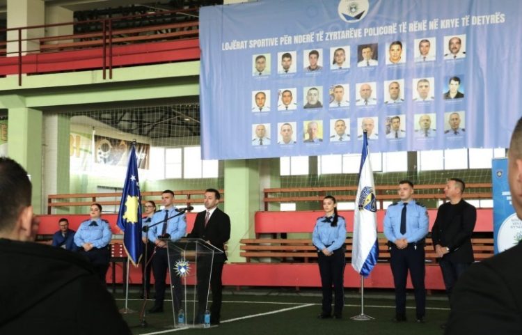 Basha: Heroizmi i policëve të rënë është vazhdimësi e lavdisë kombëtare