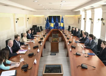 Kurti kërkon nga Von der Leyen dorëzimin e pyetësorit për anëtarësim në BE dhe statusin kandidat për Kosovën