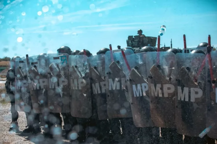 Ushtrime shumëkombëshe të KFOR-it në Kosovë për kontrollin e turmave dhe trazirave