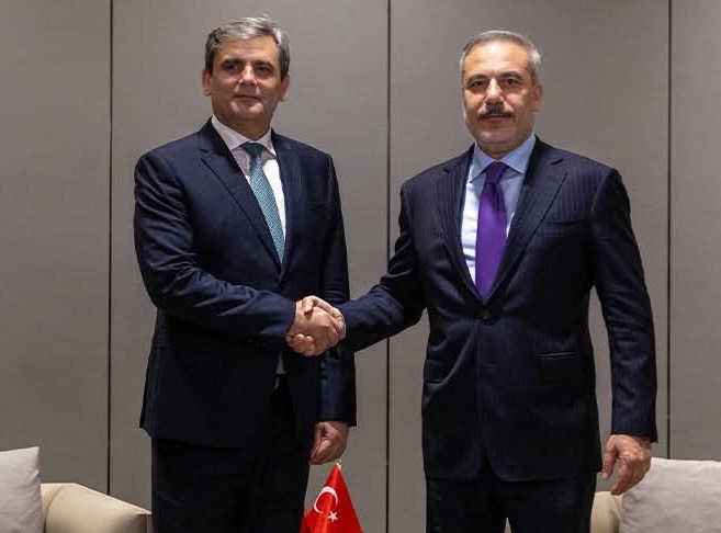Ministri i Jashtëm turk takohet me homologun malazez në Stamboll për bisedime