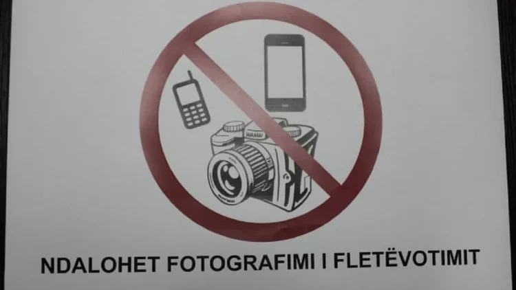 Policia po trajton tri raste për fotografim të votës Prishtinë, Podujevë e Drenas