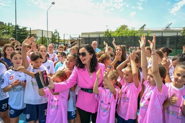 Osmani: Çdo vajzë meriton të ëndërrojë lirshëm