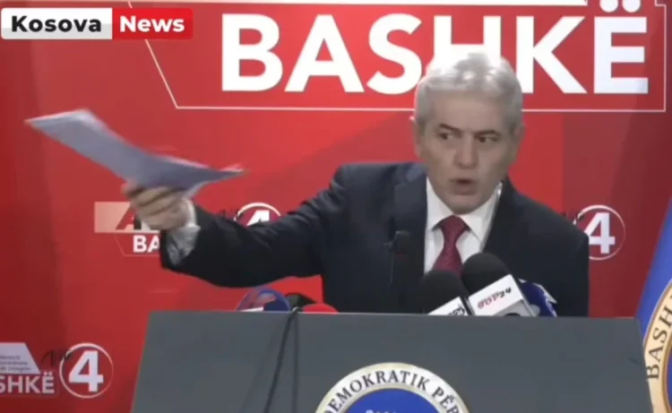Ali Ahmeti pasi pësoi debakël në zgjedhjet lokale i përgjigjet ashpër gazetarit: Pse të tërhiqem unë..
