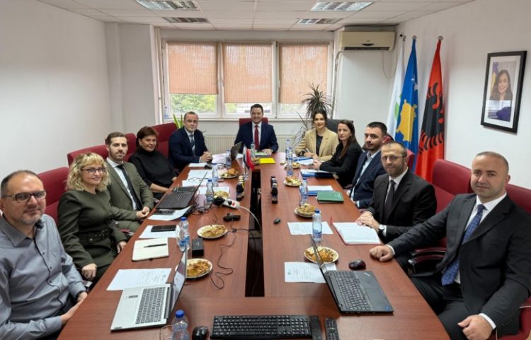 Prezantohen performanca dhe rezultatet e KEK-ut