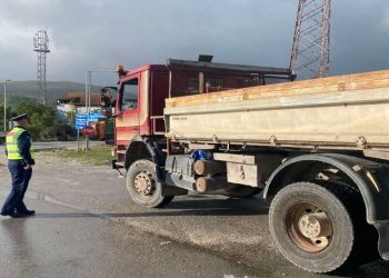 Policia apelon: Siguria rrugore prioritet, respektoni normat e trafikut